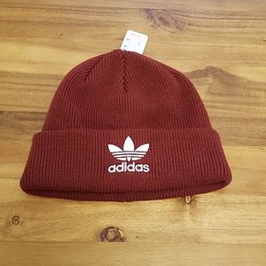 adidas burgundy beanie